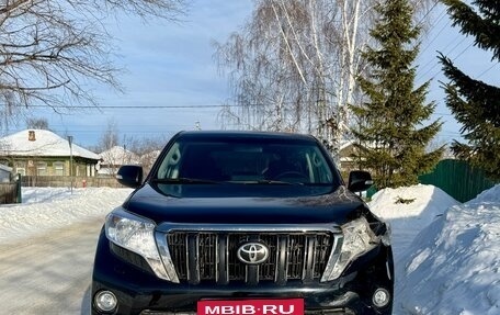 Toyota Land Cruiser Prado 150 рестайлинг 2, 2014 год, 2 700 000 рублей, 6 фотография