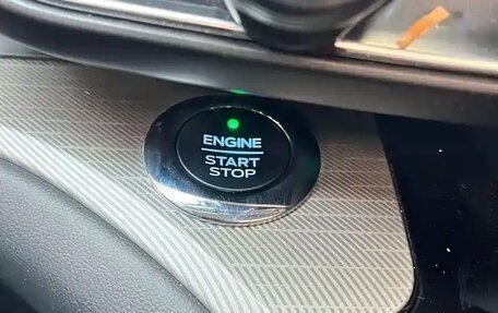 Toyota Corolla, 2023 год, 1 654 000 рублей, 15 фотография