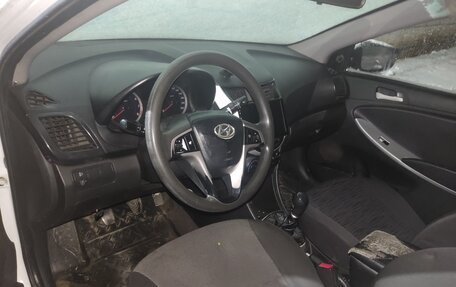 Hyundai Solaris II рестайлинг, 2014 год, 250 000 рублей, 6 фотография