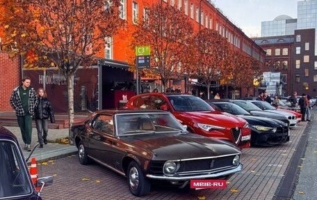Ford Mustang VI рестайлинг, 1970 год, 2 390 000 рублей, 5 фотография