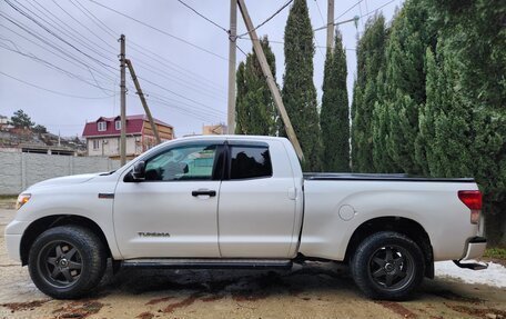 Toyota Tundra II, 2012 год, 3 000 000 рублей, 6 фотография