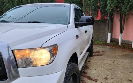 Toyota Tundra II, 2012 год, 3 000 000 рублей, 7 фотография