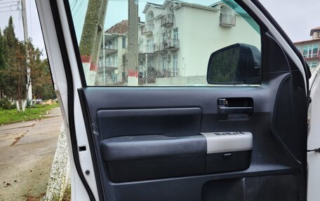 Toyota Tundra II, 2012 год, 3 000 000 рублей, 13 фотография