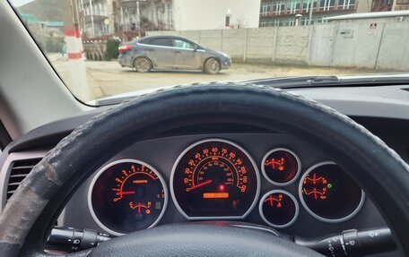 Toyota Tundra II, 2012 год, 3 000 000 рублей, 20 фотография