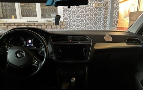 Volkswagen Tiguan II, 2020 год, 2 300 000 рублей, 8 фотография