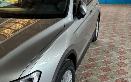 Volkswagen Tiguan II, 2020 год, 2 300 000 рублей, 5 фотография