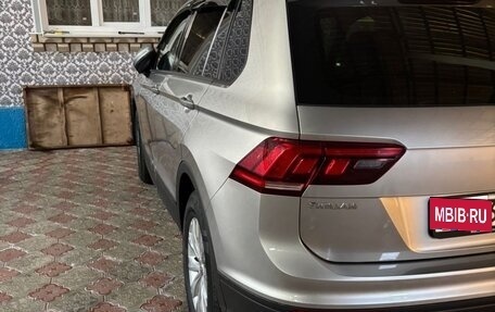 Volkswagen Tiguan II, 2020 год, 2 300 000 рублей, 3 фотография