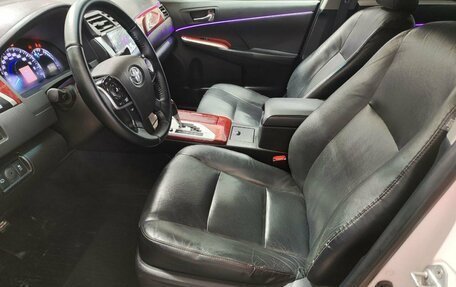 Toyota Camry, 2013 год, 1 210 000 рублей, 10 фотография