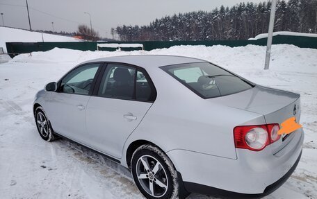 Volkswagen Jetta VI, 2009 год, 670 000 рублей, 1 фотография