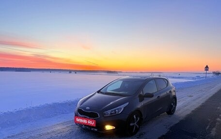 KIA cee'd III, 2012 год, 800 000 рублей, 2 фотография