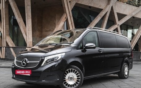 Mercedes-Benz V-Класс, 2015 год, 5 500 000 рублей, 3 фотография