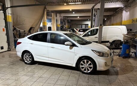 Hyundai Solaris II рестайлинг, 2012 год, 850 000 рублей, 2 фотография