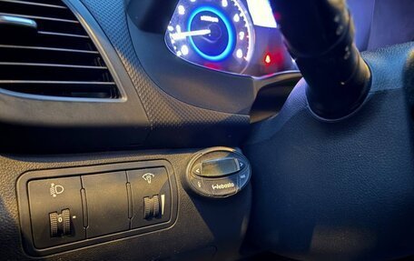 Hyundai Solaris II рестайлинг, 2012 год, 850 000 рублей, 10 фотография