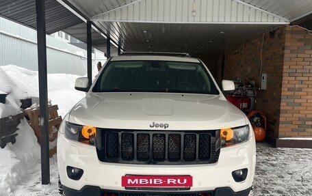 Jeep Grand Cherokee, 2012 год, 2 100 000 рублей, 2 фотография
