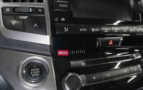 Toyota Land Cruiser 200, 2012 год, 3 680 000 рублей, 28 фотография