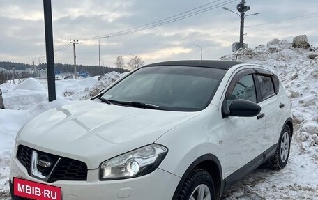 Nissan Qashqai, 2010 год, 890 000 рублей, 2 фотография