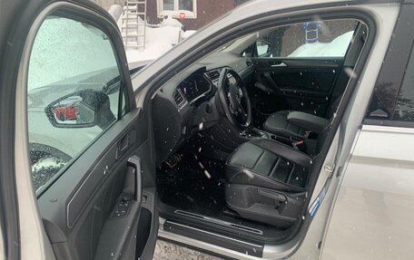 Volkswagen Tiguan II, 2020 год, 3 900 000 рублей, 7 фотография