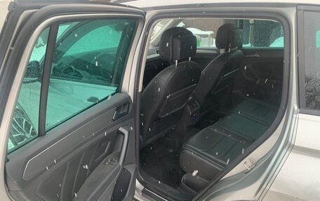 Volkswagen Tiguan II, 2020 год, 3 900 000 рублей, 9 фотография