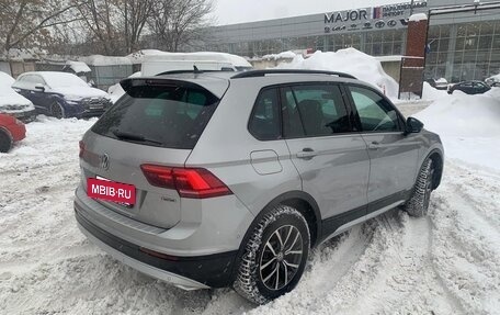 Volkswagen Tiguan II, 2020 год, 3 900 000 рублей, 5 фотография