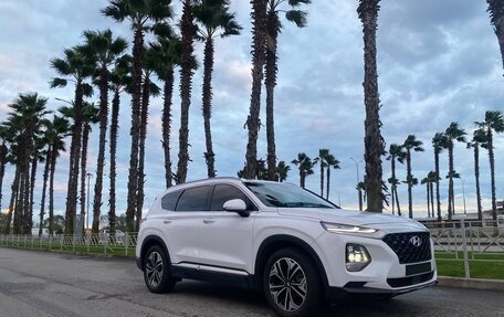 Hyundai Santa Fe IV, 2018 год, 2 590 000 рублей, 2 фотография