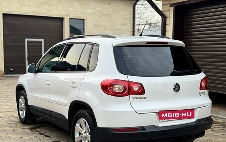 Volkswagen Tiguan I, 2011 год, 990 000 рублей, 3 фотография