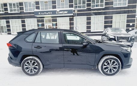 Toyota RAV4, 2023 год, 3 990 000 рублей, 4 фотография