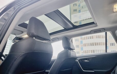 Toyota RAV4, 2023 год, 3 990 000 рублей, 12 фотография