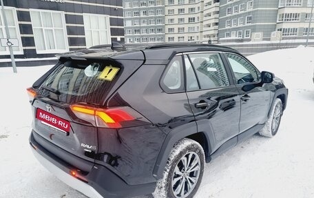 Toyota RAV4, 2023 год, 3 990 000 рублей, 5 фотография