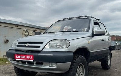 Chevrolet Niva I рестайлинг, 2004 год, 500 000 рублей, 1 фотография