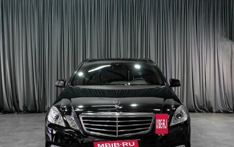 Mercedes-Benz E-Класс, 2011 год, 2 250 000 рублей, 3 фотография