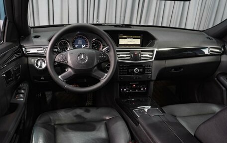 Mercedes-Benz E-Класс, 2011 год, 2 250 000 рублей, 6 фотография