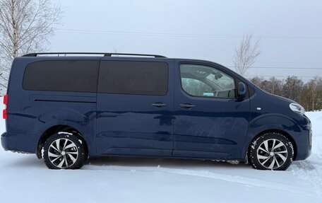 Peugeot Traveller I, 2018 год, 2 720 000 рублей, 5 фотография