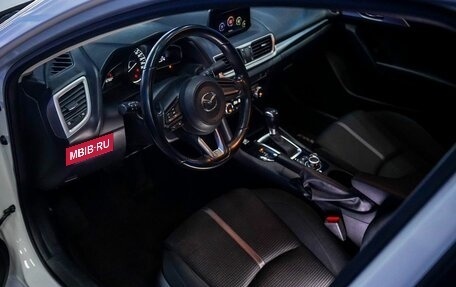 Mazda 3, 2018 год, 1 680 000 рублей, 11 фотография