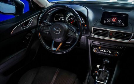 Mazda 3, 2018 год, 1 680 000 рублей, 26 фотография