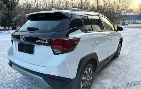 Toyota Yaris XP150 рестайлинг, 2022 год, 1 250 000 рублей, 6 фотография