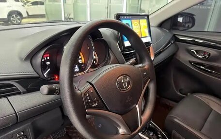 Toyota Yaris XP150 рестайлинг, 2022 год, 1 508 586 рублей, 10 фотография