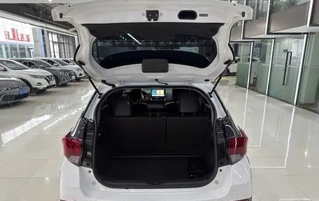 Toyota Yaris XP150 рестайлинг, 2022 год, 1 508 586 рублей, 8 фотография