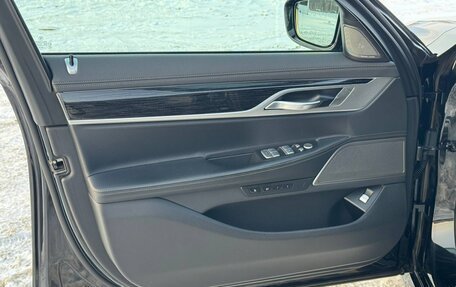 BMW 7 серия, 2019 год, 4 299 000 рублей, 23 фотография