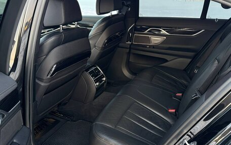 BMW 7 серия, 2019 год, 4 299 000 рублей, 32 фотография