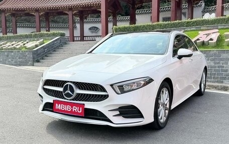 Mercedes-Benz A-Класс, 2021 год, 2 400 000 рублей, 1 фотография