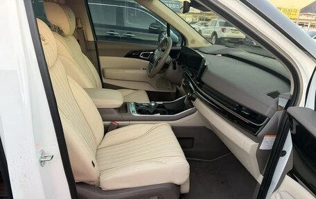 KIA Carnival, 2025 год, 6 359 757 рублей, 6 фотография