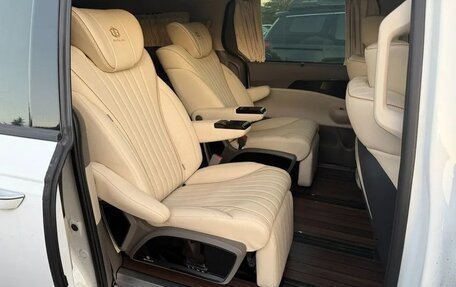 KIA Carnival, 2025 год, 6 359 757 рублей, 10 фотография