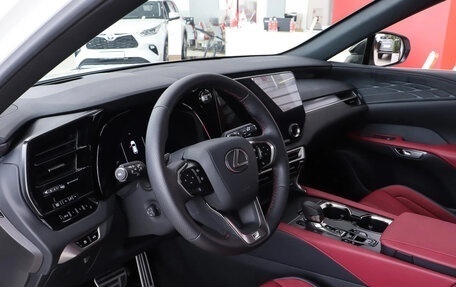 Lexus RX IV рестайлинг, 2023 год, 7 800 000 рублей, 8 фотография