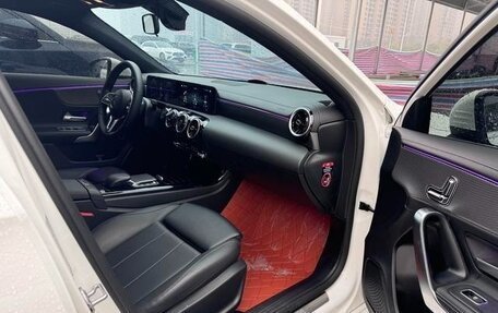 Mercedes-Benz A-Класс, 2021 год, 2 400 000 рублей, 9 фотография
