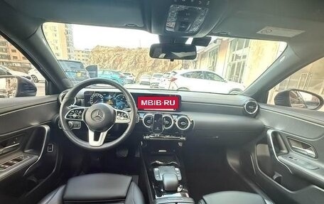 Mercedes-Benz A-Класс, 2021 год, 2 400 000 рублей, 10 фотография