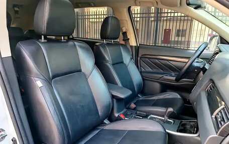 Mitsubishi Outlander III рестайлинг 3, 2022 год, 1 770 004 рублей, 12 фотография