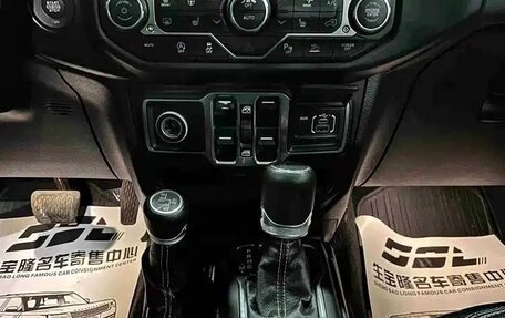 Jeep Gladiator, 2023 год, 7 450 586 рублей, 16 фотография