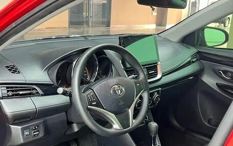Toyota Yaris XP150 рестайлинг, 2022 год, 1 250 001 рублей, 5 фотография