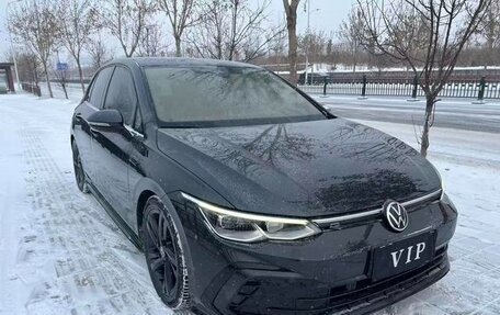 Volkswagen Golf VIII, 2023 год, 1 950 000 рублей, 2 фотография