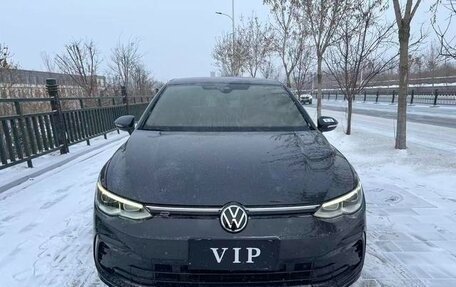 Volkswagen Golf VIII, 2023 год, 1 950 000 рублей, 3 фотография